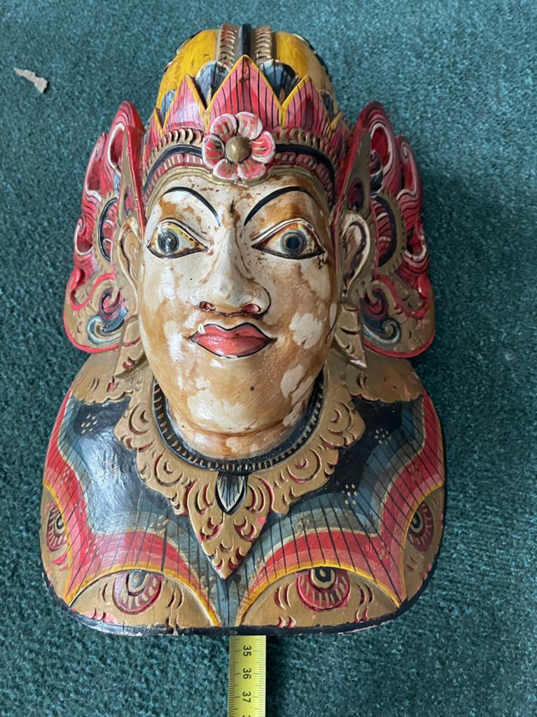 Oud balinees  barong masker, Ophalen