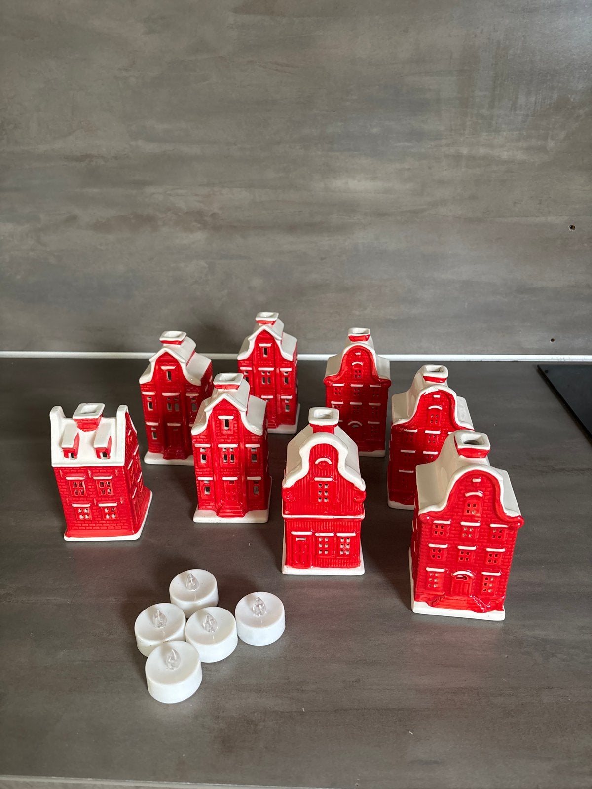 Set van 8 Huisjes met  5 LED Theelichtjes • postcode loterij, Ophalen, Gebruikt, Klassiek, Rood