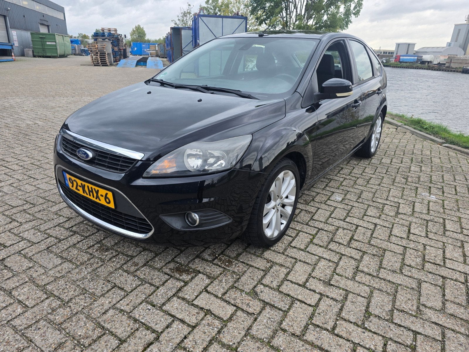 Ford Focus 1.8 92KW 5D 2009 Zwart, Auto's, Zwart, 4 cilinders, 1207 kg, Zwart
