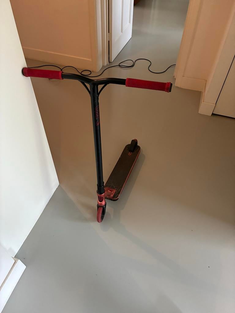 MGP Stuntstep rood/zwart, Fietsen en Brommers, Steps, Ophalen of Verzenden, Gebruikt, Gewone step