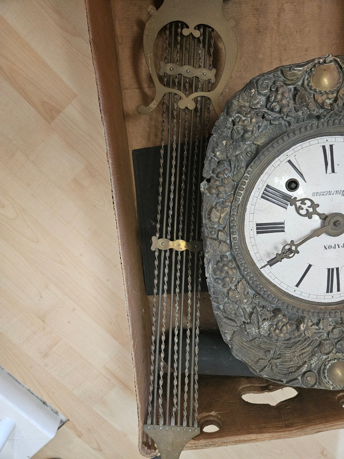 Antieke Franse Comtoiseklok met Harpslinger, Antiek en Kunst, Ophalen