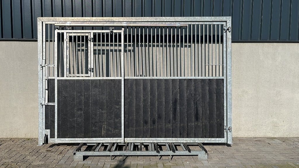 Voorwand volledig open draaibaar | 3500 x 2300 mm., Dieren en Toebehoren, Stalling en Weidegang, Weidegang