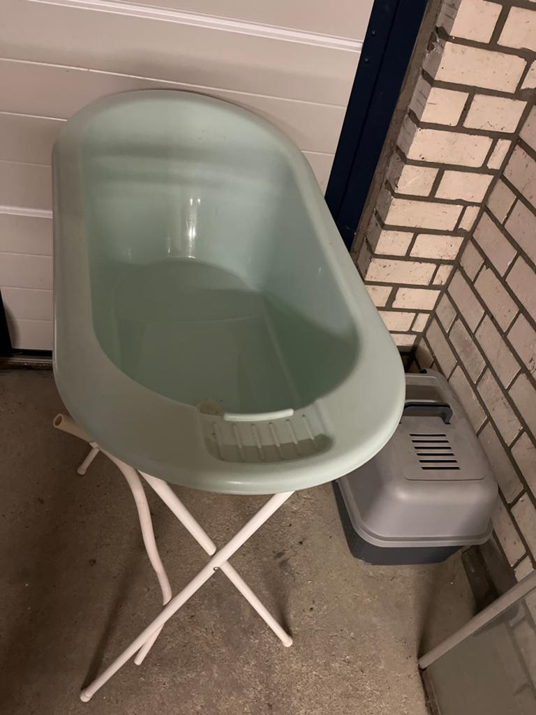 Babybadje op statief met afvoerslang - Mintgroen, Kinderen en Baby's, Badjes en Verzorging, Ophalen, Gebruikt, Badje, Overige merken