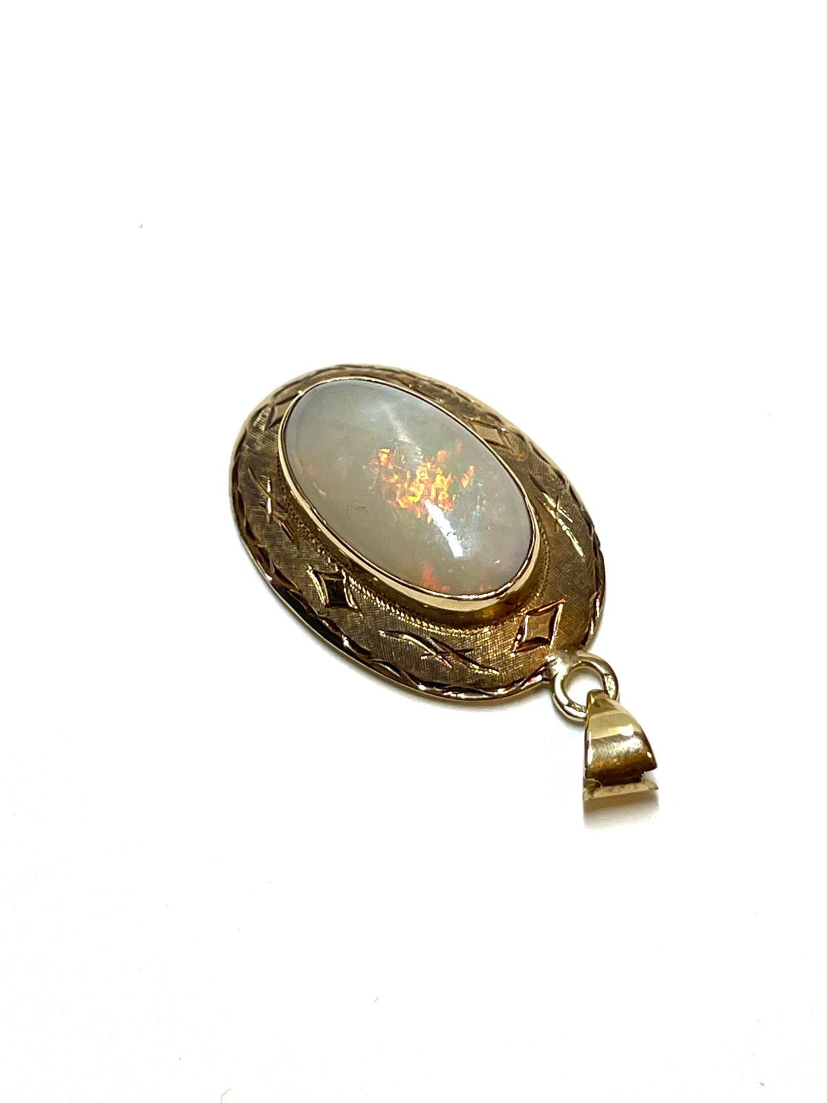 14k gouden hanger met een opaal, Overige voorstellingen, -, -, Ophalen of Verzenden
