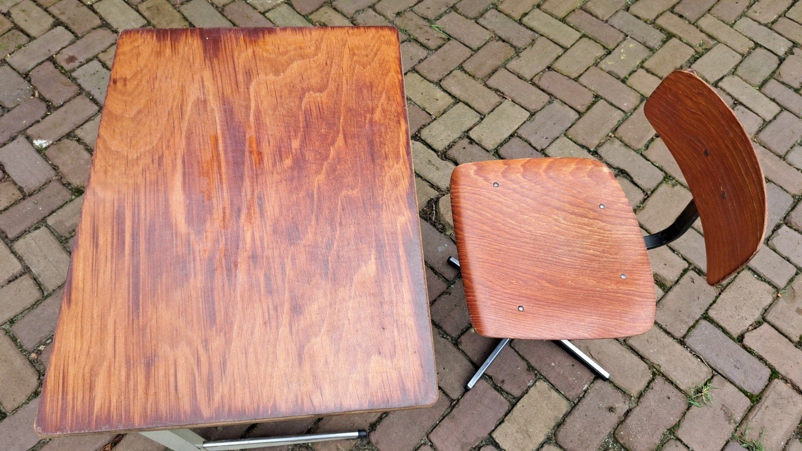 Vintage schoolbureau met stoel - Hout en metaal, Antiek en Kunst, Antiek | Kantoor en Zakelijk, Ophalen