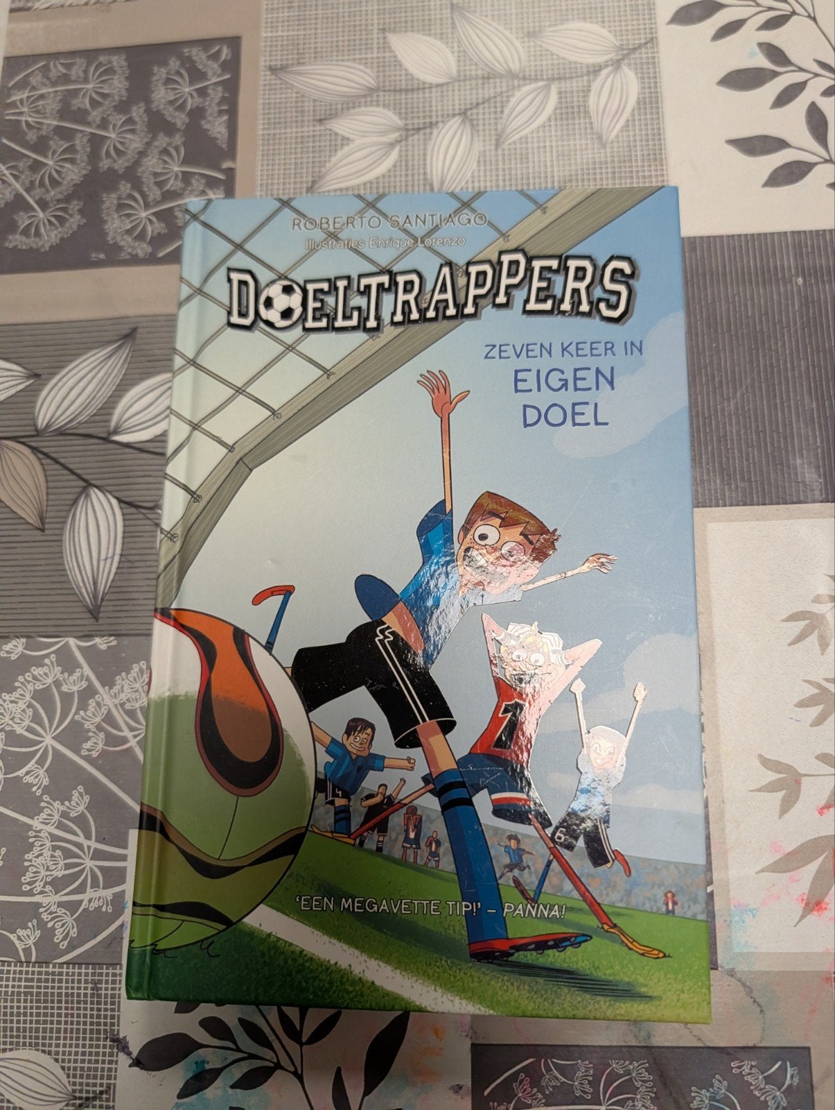 Doeltrappers: Zeven keer in eigen doel - Roberto Santiago, Ophalen of Verzenden, Zo goed als nieuw, Roberto Santiago, Fictie algemeen