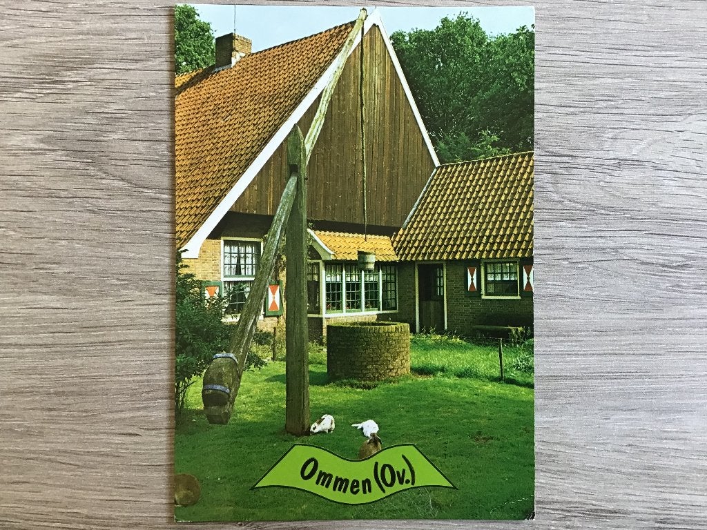 Ansichtkaart Ommen (Ov.) - Boerderij met waterput 1983, Ophalen of Verzenden, 1980 tot heden, Gelopen, Overijssel
