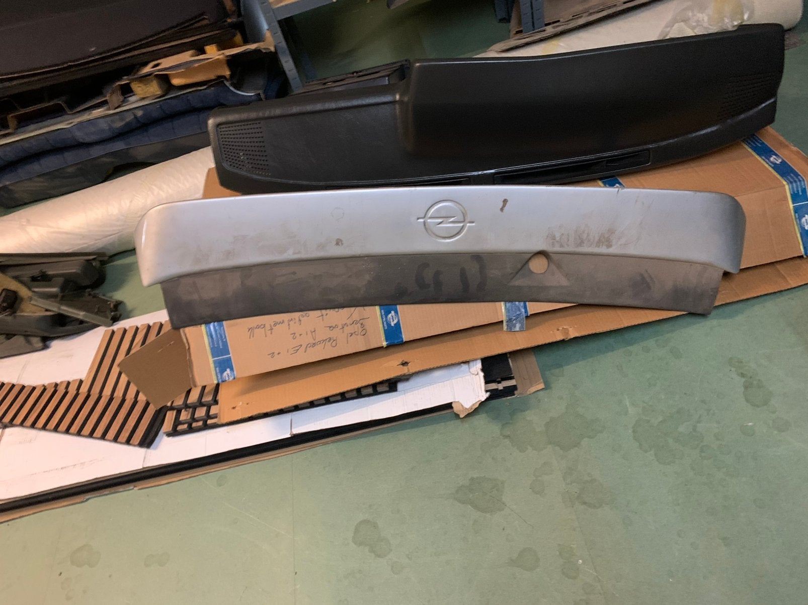 Te koop opel monza gse spoiler, Ophalen of Verzenden, Zo goed als nieuw