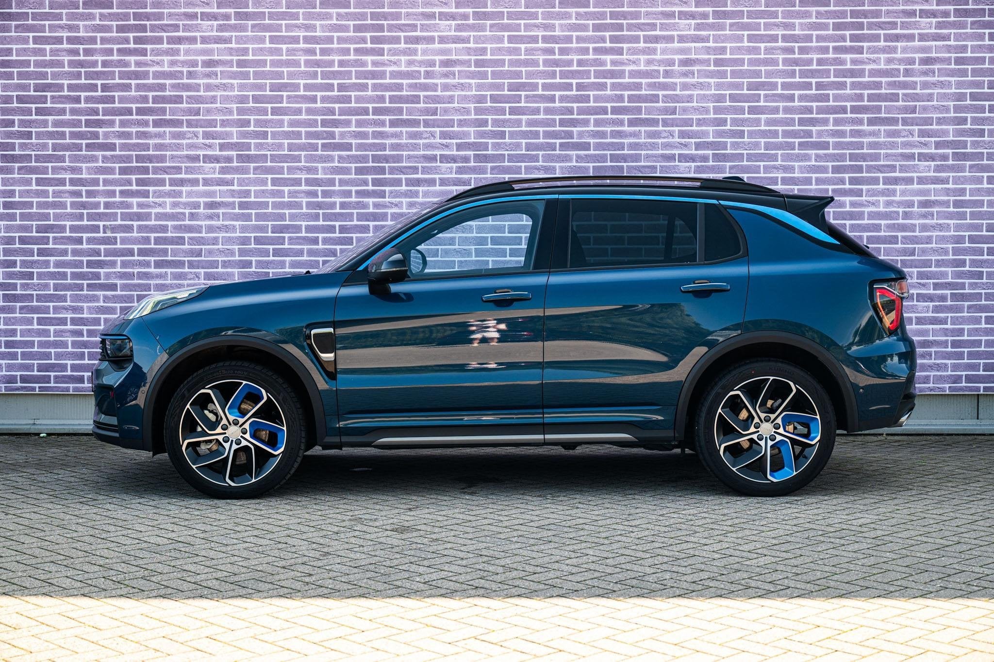Lynk & Co 01
