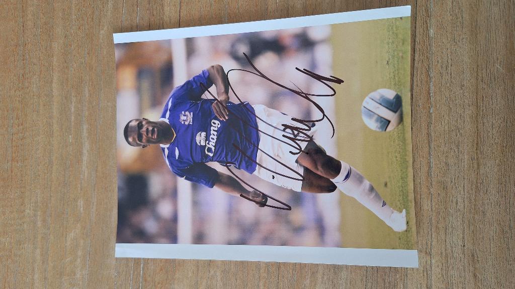 Foto 20x25 cm met handtekening; Victor Anichebe # Everton, Ophalen of Verzenden, Nieuw, Buitenlandse clubs, Overige typen