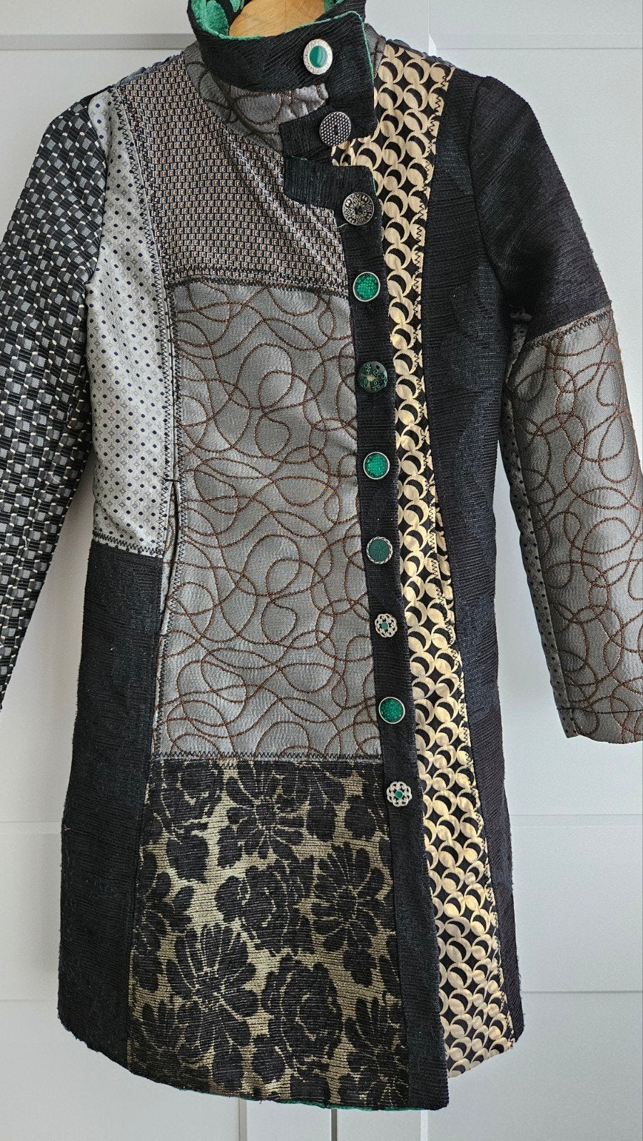 Desigual mantel van verschillende stoffen en vlakken, Maat 38/40 (M), Meerkleurig, Ophalen of Verzenden, Jasje