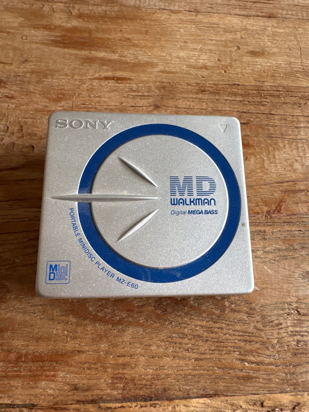 Sony MD Walkman MZ-E60 MiniDisc Speler - Zilver, Ophalen of Verzenden, Minidisc-speler