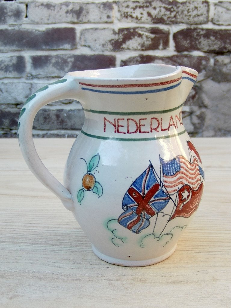 Aardewerk kan Goedewaagen Nederland Vrij 5 Mei 1945, Verzamelen, Ophalen of Verzenden, Overige soorten, Nederland, Kunstobject