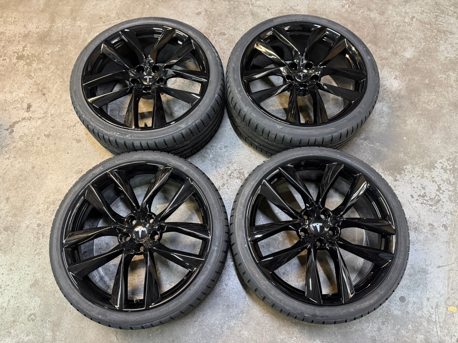 ✅ 21 Inch Originele Arachnid Tesla Model S velgen 5x120, Auto-onderdelen, Banden en Velgen, Gebruikt, Banden en Velgen, Personenwagen