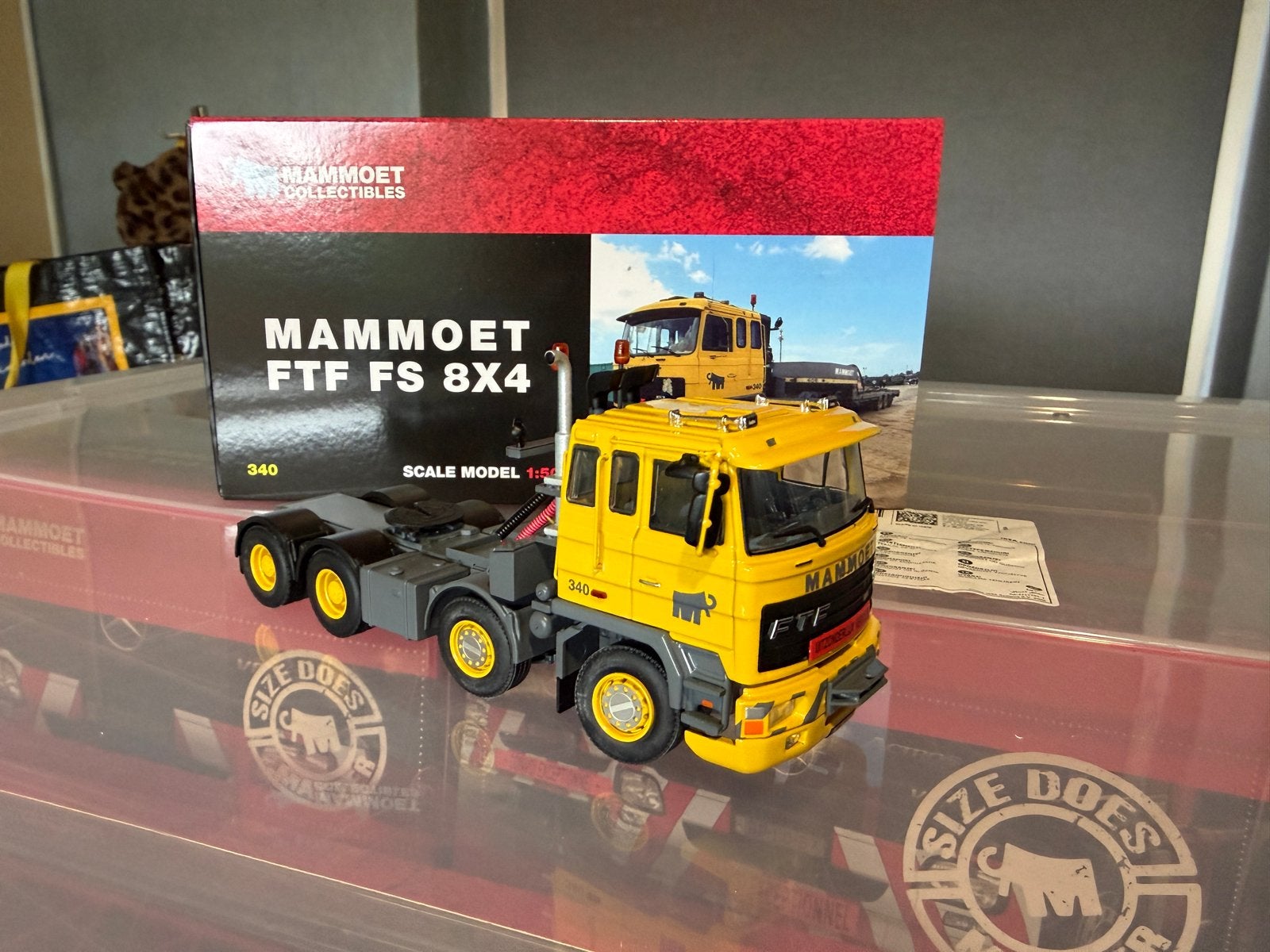 WSI Mammoet FTF FS 8x4 schaalmodel vrachtwagen, Ophalen of Verzenden, Zo goed als nieuw, Overige merken