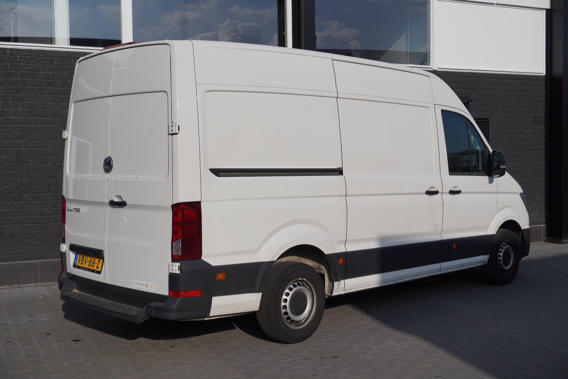 Volkswagen Crafter 2.0 TDI 140PK L3H3 - Airco - Radio - Crui, Voorwielaandrijving, Elektrische ramen, Stof, Gebruikt