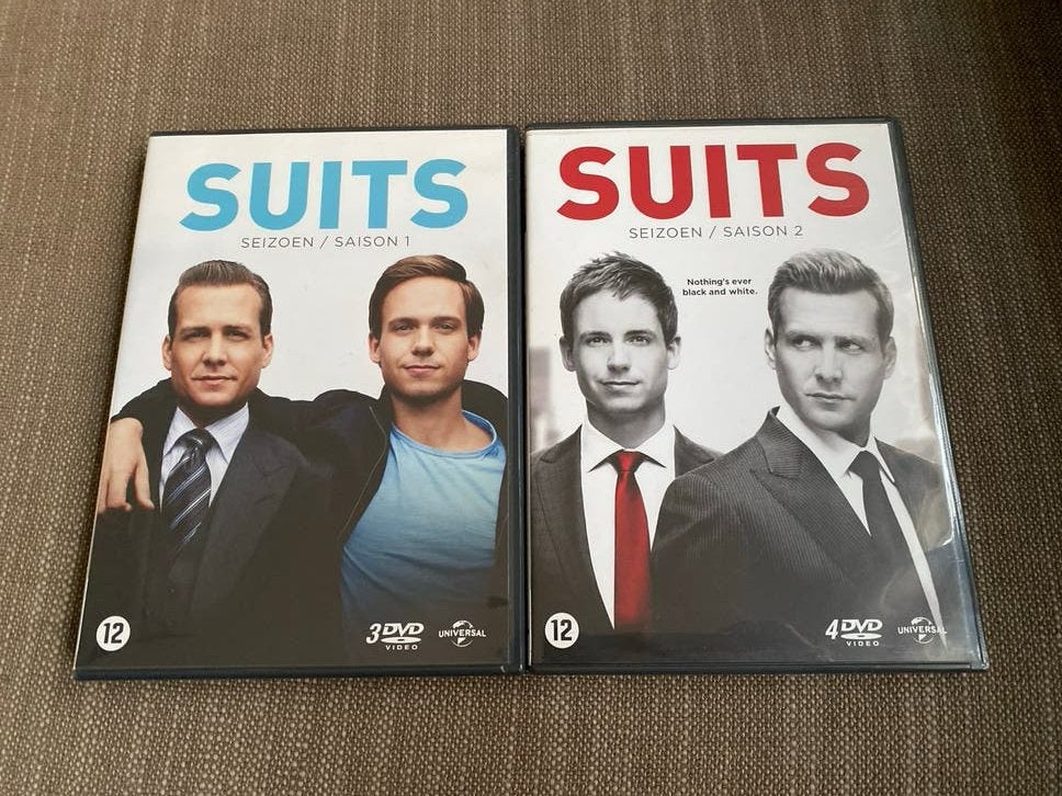 Suits Seizoen 1 & 2  Boxset, Vanaf 12 jaar, Ophalen of Verzenden, Gebruikt, Drama