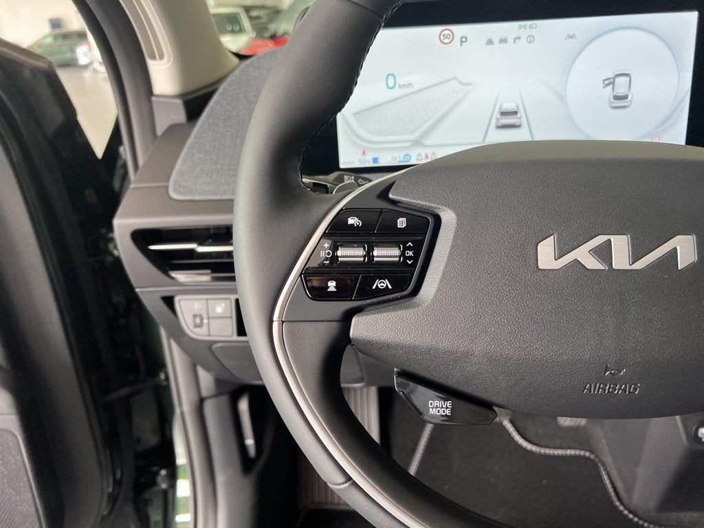 Kia EV6 Air 58 kWh Gloednieuw, Direct Leverbaar en Unieke Me, Auto's, Kia, Automaat, Gebruikt, Leder en Stof, Automatische klimaatregeling