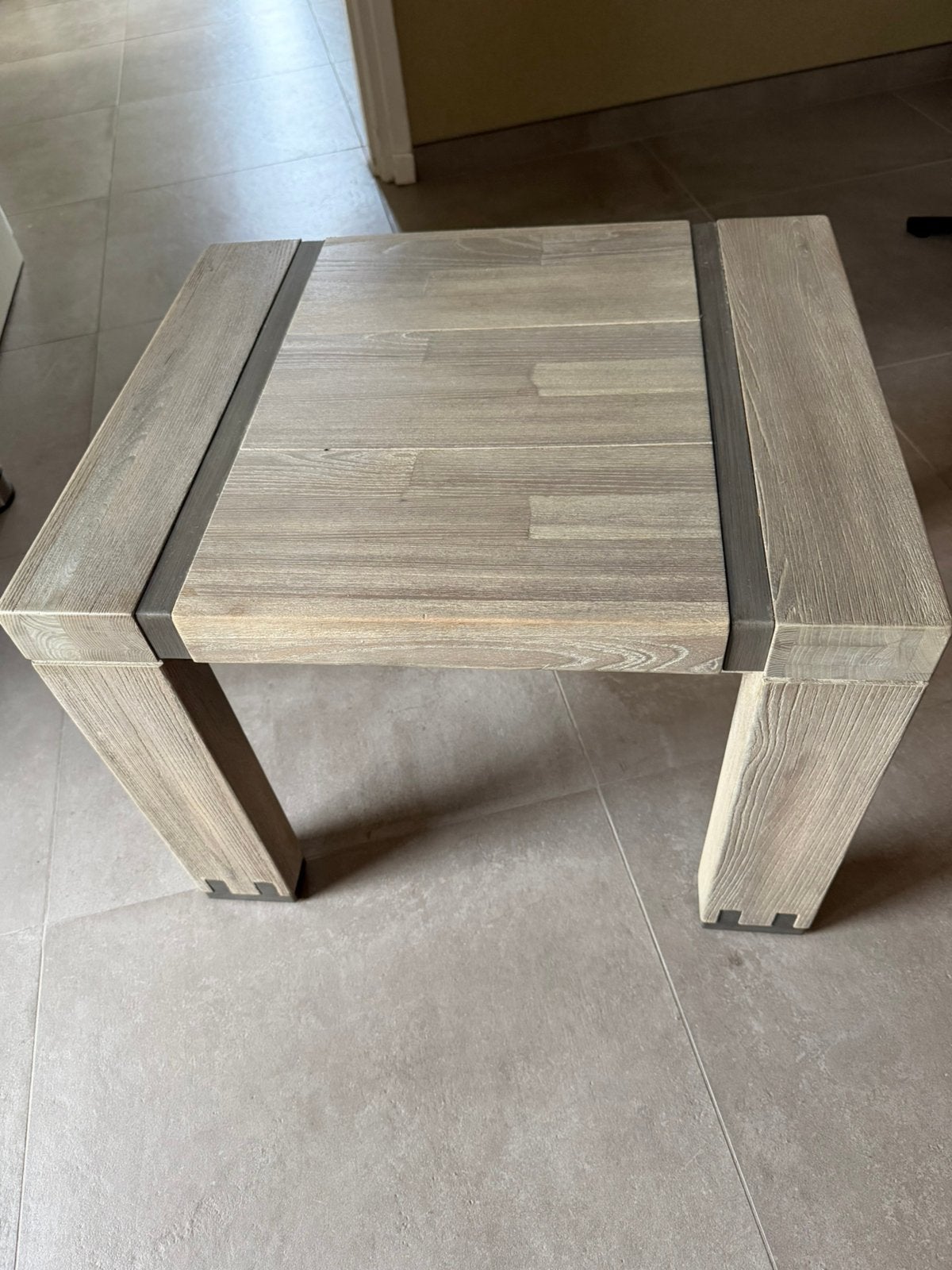Bijzettafel Henders & Hazel Avola Stone Grey, Minder dan 55 cm, Vierkant, Zo goed als nieuw, Ophalen