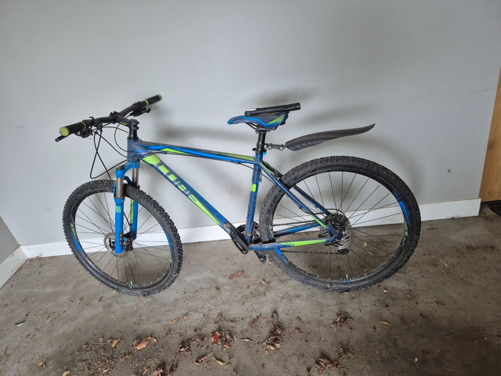 Cube 29 inch mountainbike - opknapper met accessoires, Fietsen en Brommers, Fietsen | Mountainbikes en ATB, Gebruikt, Hardtail
