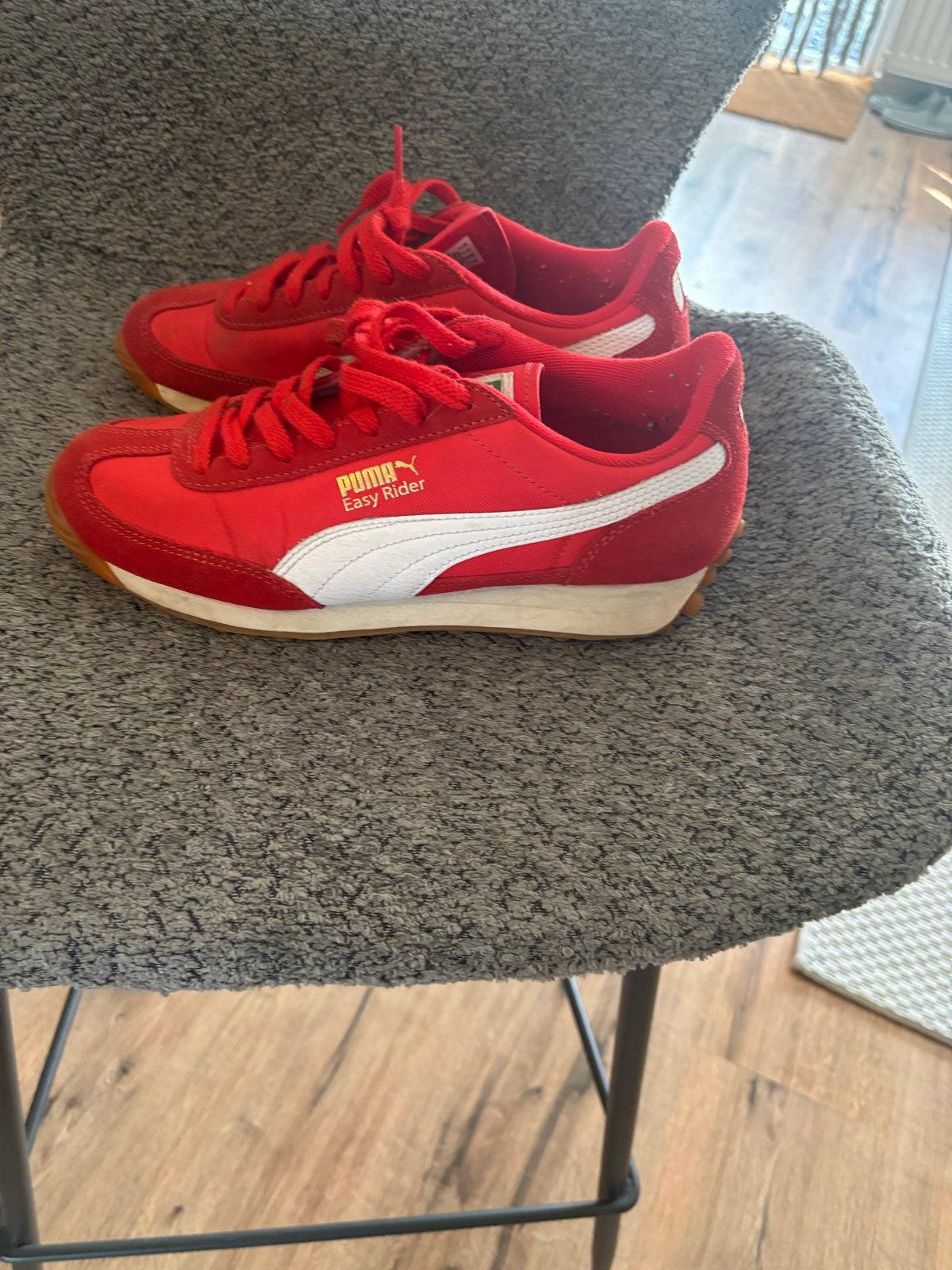 Puma Easy Rider sneakers rood - Maat 38, Kleding | Dames, Verzenden, Zo goed als nieuw, Rood, Sneakers of Gympen
