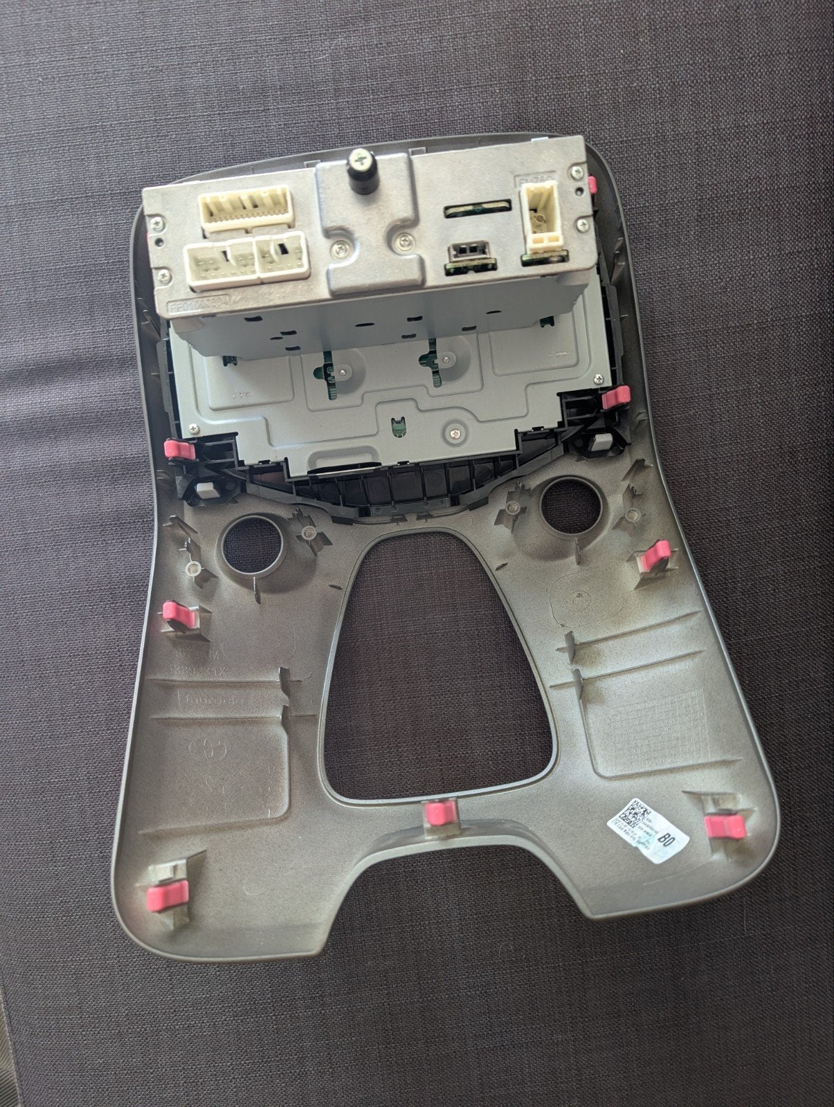 Toyota Aygo / Peugeot 108 Radio + Shield, Ophalen, Zo goed als nieuw