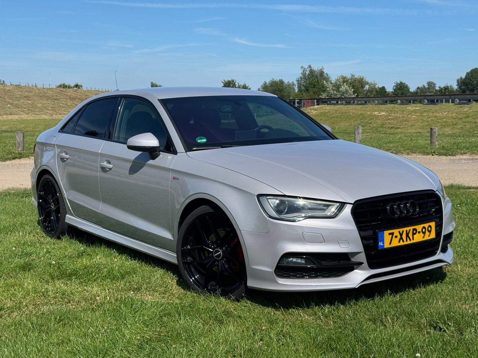 Audi A3 1.4TFSI | Sedan | S-line | 2014 | Grijs | S-Tronic, 4 cilinders, 150 pk, Leder en Stof, Origineel Nederlands