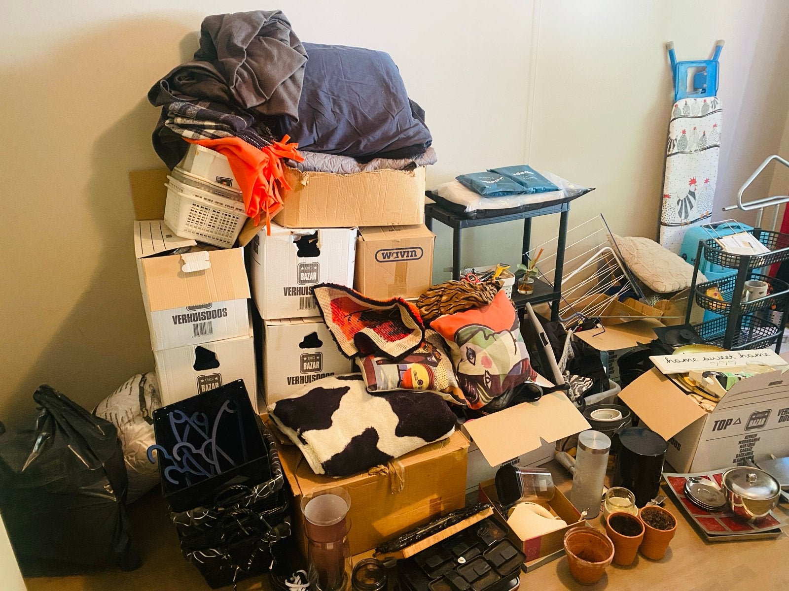 Diverse woon- en keukenaccessoires, schoenen, matras, bank, Huis en Inrichting, Overige Huis en Inrichting, Ophalen, Gebruikt