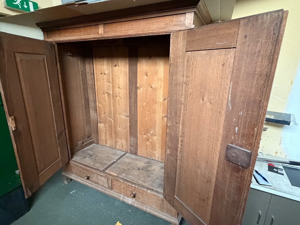 Eiken houten antiek kast, Ophalen