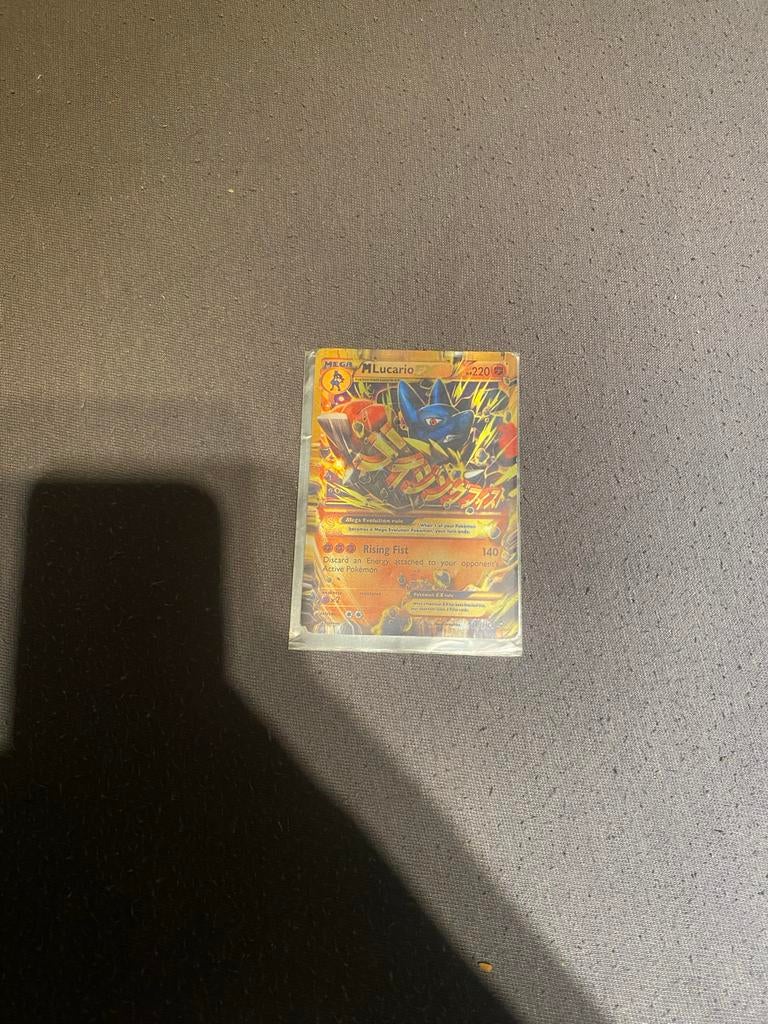 M Lucario EX - Pokémon Kaart, Ophalen of Verzenden, Zo goed als nieuw, Losse kaart, Foil