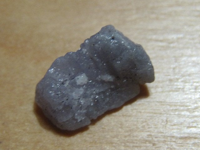 mi. 2x ruwe edelsteen TANZANIET (5), Verzenden, Mineraal