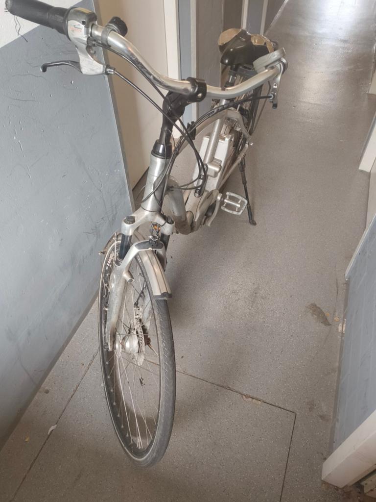Elektrische fiets lees beschrijving, Fietsen en Brommers, Fietsen | Vouwfietsen, Ophalen, Gebruikt, 20 inch of meer