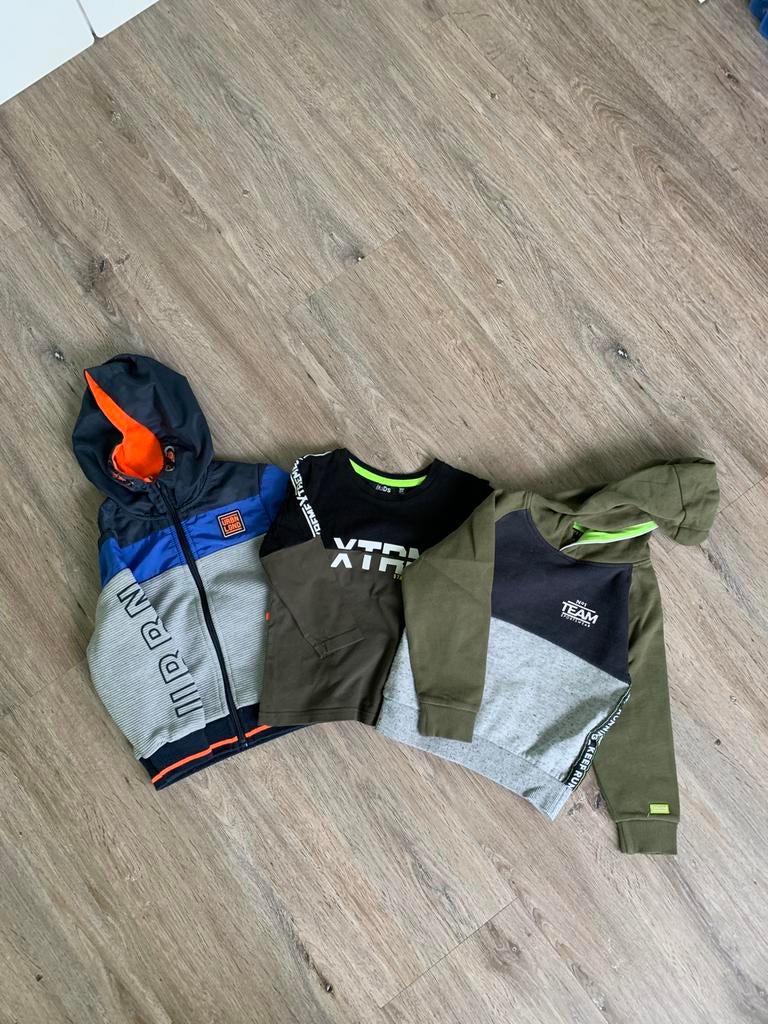 1 vest en 2 truien maat 98/104, Ophalen of Verzenden, Zo goed als nieuw
