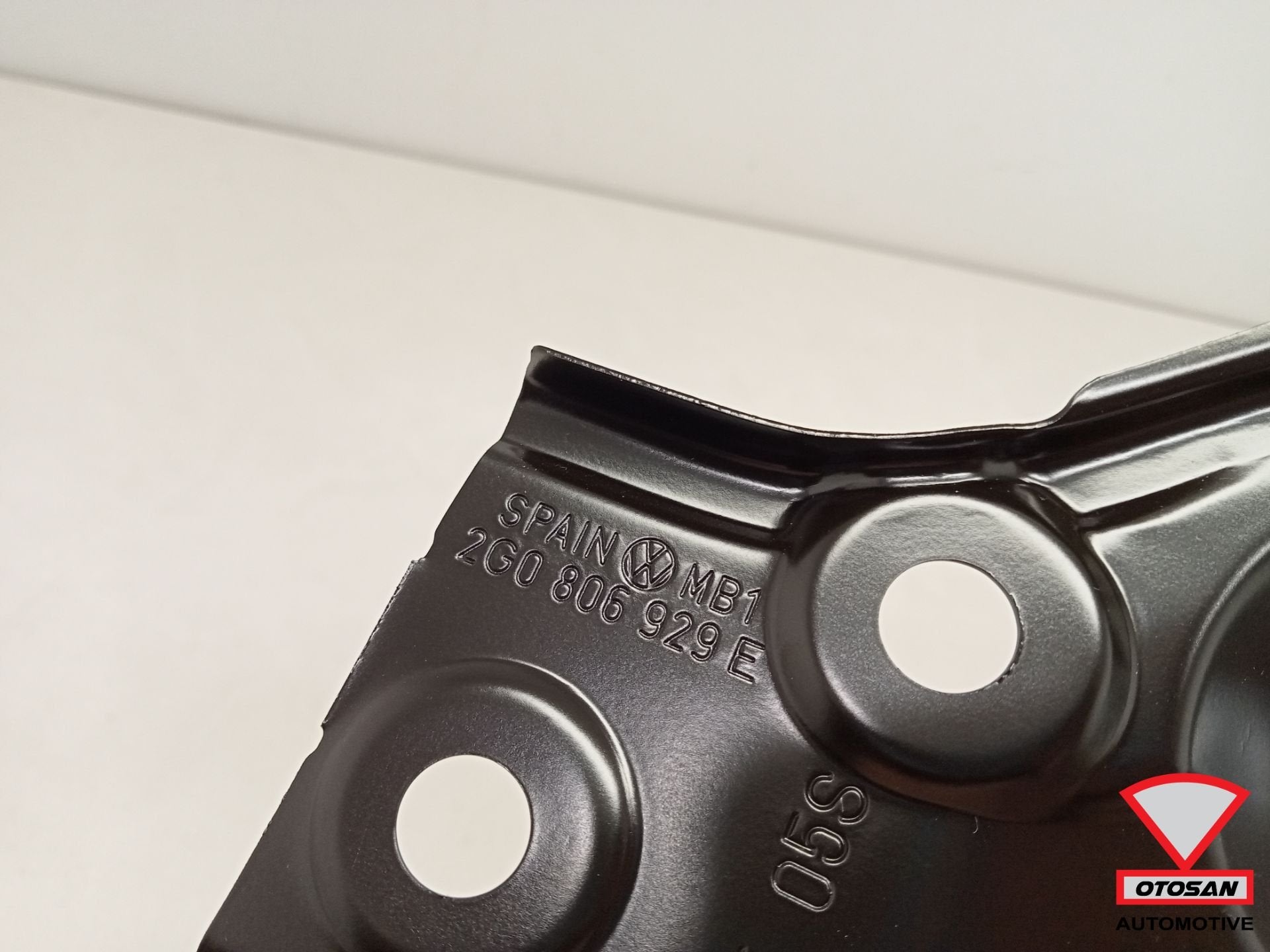 VW Polo 2G FL 2021+ Koplamp Streep houder 2G0806929E Links O, Auto-onderdelen, Volkswagen, Volkswagen AG, Nieuw, Berliner Ring 2
38440  Wolfsburg, DE