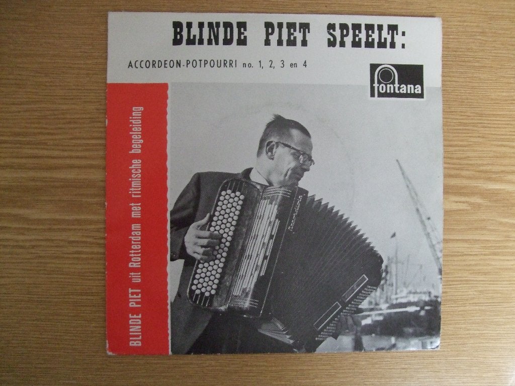 BLINDE PIET  ACCORDEON POTPOURRI   daar komen de schutters, 7 inch, Ophalen of Verzenden, Zo goed als nieuw, Pop