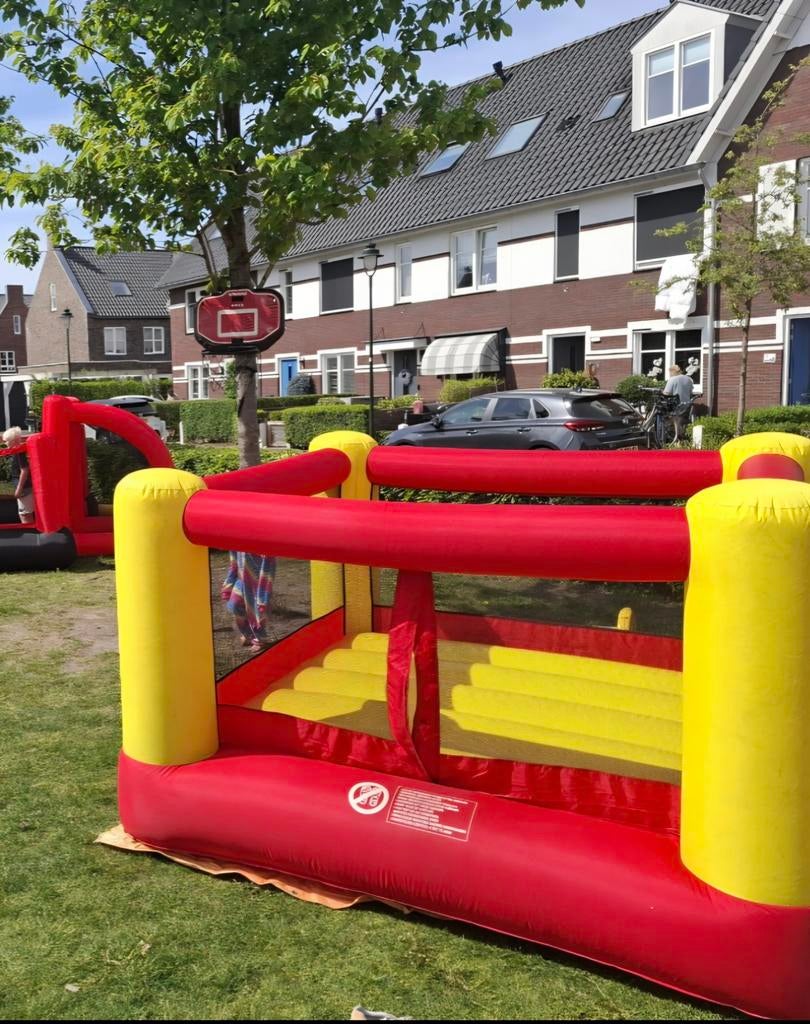 Opblaasbaar springkussen kinderen te huur, Ophalen of Verzenden, Gebruikt