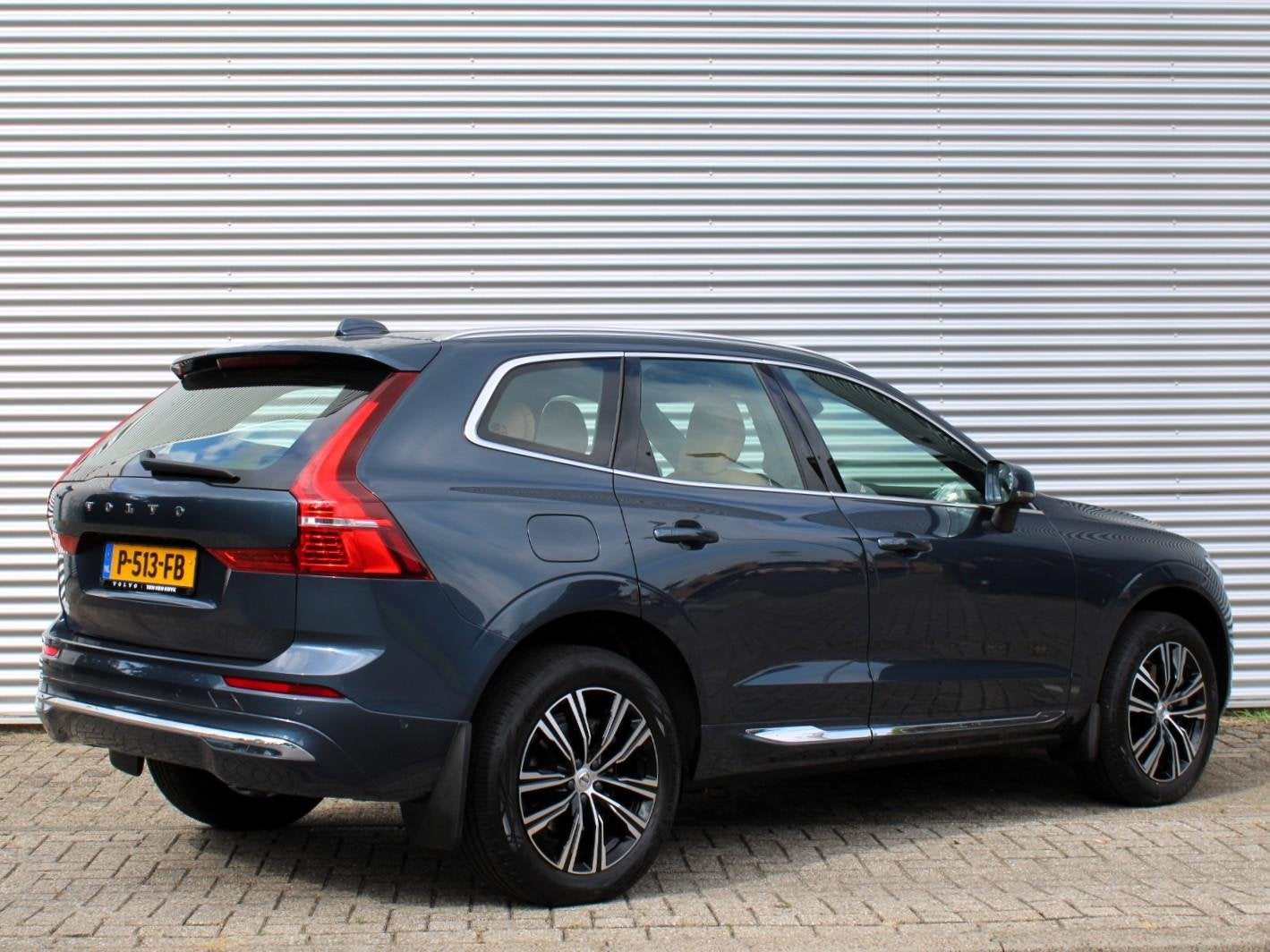 Volvo XC60 2.0 B5 Inscription Automaat / Panoramadak / Massa, Gebruikt, 4 cilinders, Blauw, XC60