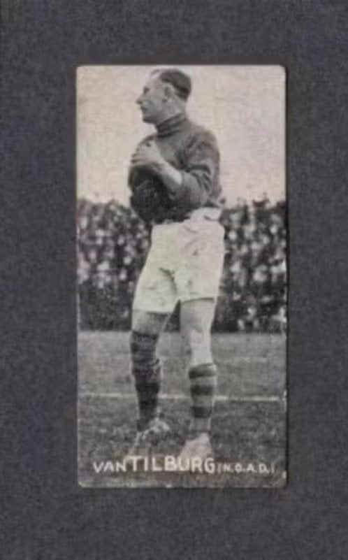 Voetbalplaatje Van Tilburg Keeper NOAD Tilburg Jaren 20/30., Ophalen of Verzenden, Zo goed als nieuw