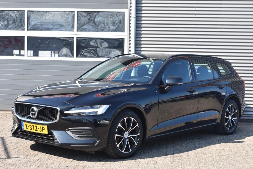 Volvo V60 2.0 AUT. B3 MOMENTUM / ADAP. CRUISE / PDC + P.CAM., Auto's, Euro 6, 4 cilinders, 1969 cc, Origineel Nederlands