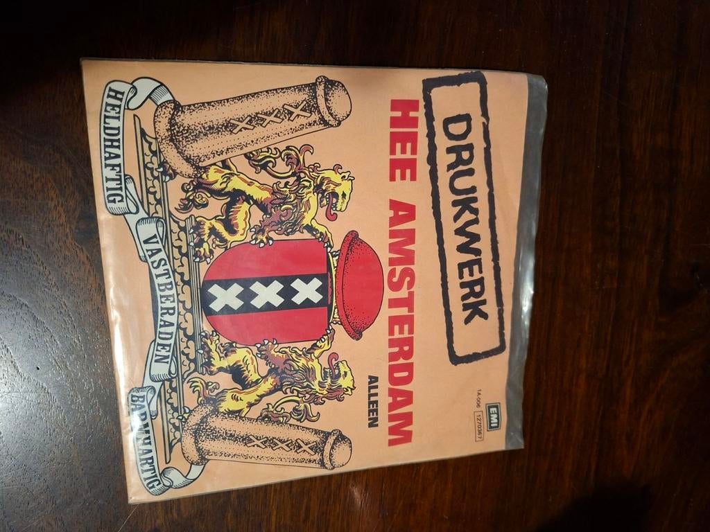 Drukwerk Hee Amsterdam  Alleen, Cd's en Dvd's, Vinyl Singles, Ophalen of Verzenden, Zo goed als nieuw