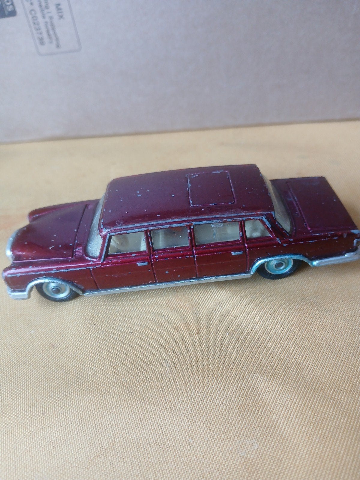 Mercedes 600 Pullman.  Corgi toys, Ophalen of Verzenden, Gebruikt, Auto, Corgi