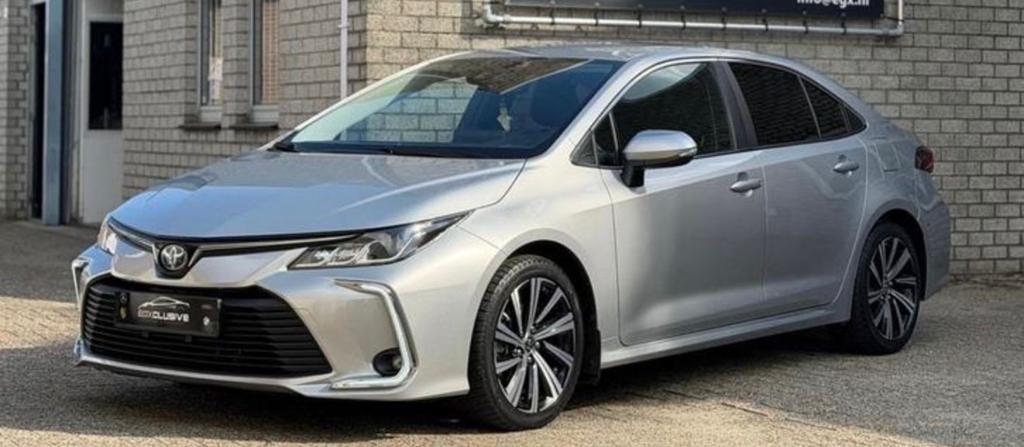 Toyota Corolla 1.8 Hybrid 122pk CVT 2022 Grijs, 450 kg, Stoelverwarming, Corolla, Hybride Elektrisch/Benzine