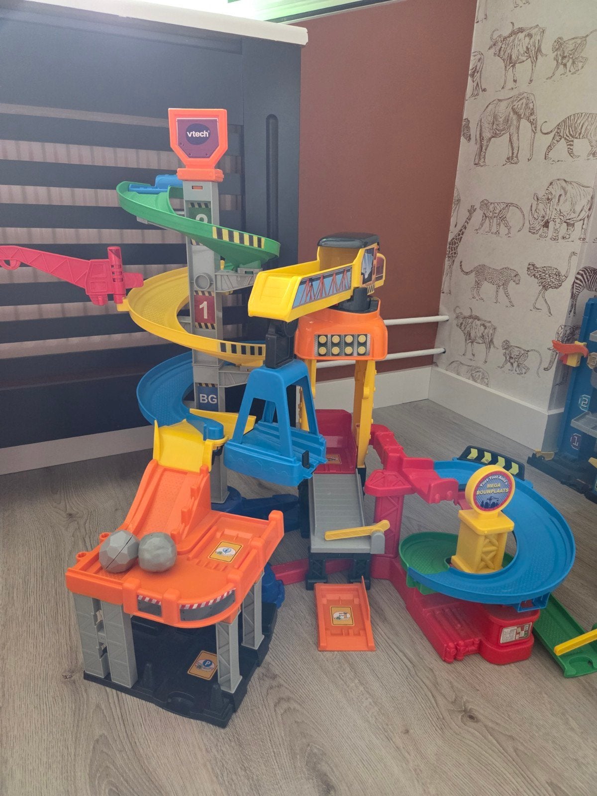 vtech bouwplaats en stunt toren + baan en toet toet autos, Ophalen, Handmatig, Overige merken