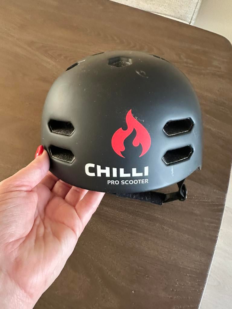 Helm Chilli Inmold Zwart mt S, Ophalen of Verzenden, Zo goed als nieuw, Bescherming