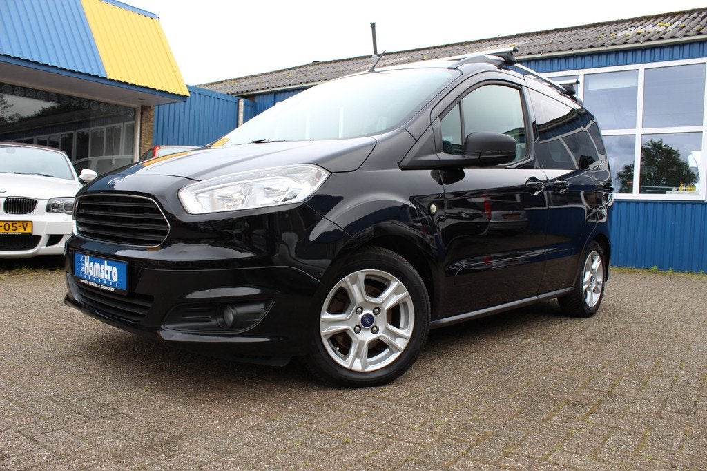 Ford Tourneo Courier 1.0i "Titanium" Clima - Cruise ! 100 Pk, Auto's, Voorwielaandrijving, Gebruikt, Zwart, Zwart