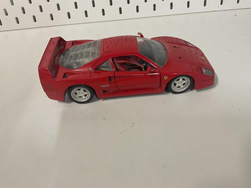 Ferrari F40 1:18, Hobby en Vrije tijd, Modelauto's | 1:18, Ophalen, Gebruikt, Auto