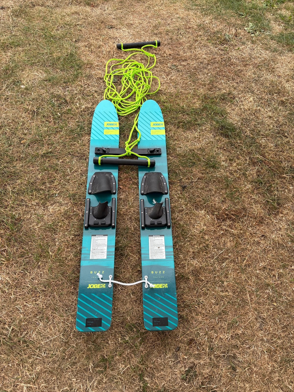 Jobe Buzz Trainingsski's 121 cm met lijn en 2 handvatten, Ophalen, Met skitouw, Waterski's, Zo goed als nieuw
