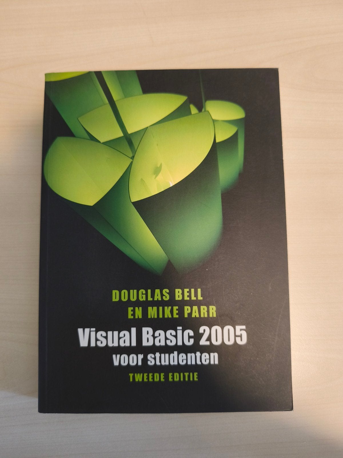 Visual Basic 2005 voor studenten - Tweede editie, Douglas Bell en Mike Parr, Zo goed als nieuw, Beta, HBO
