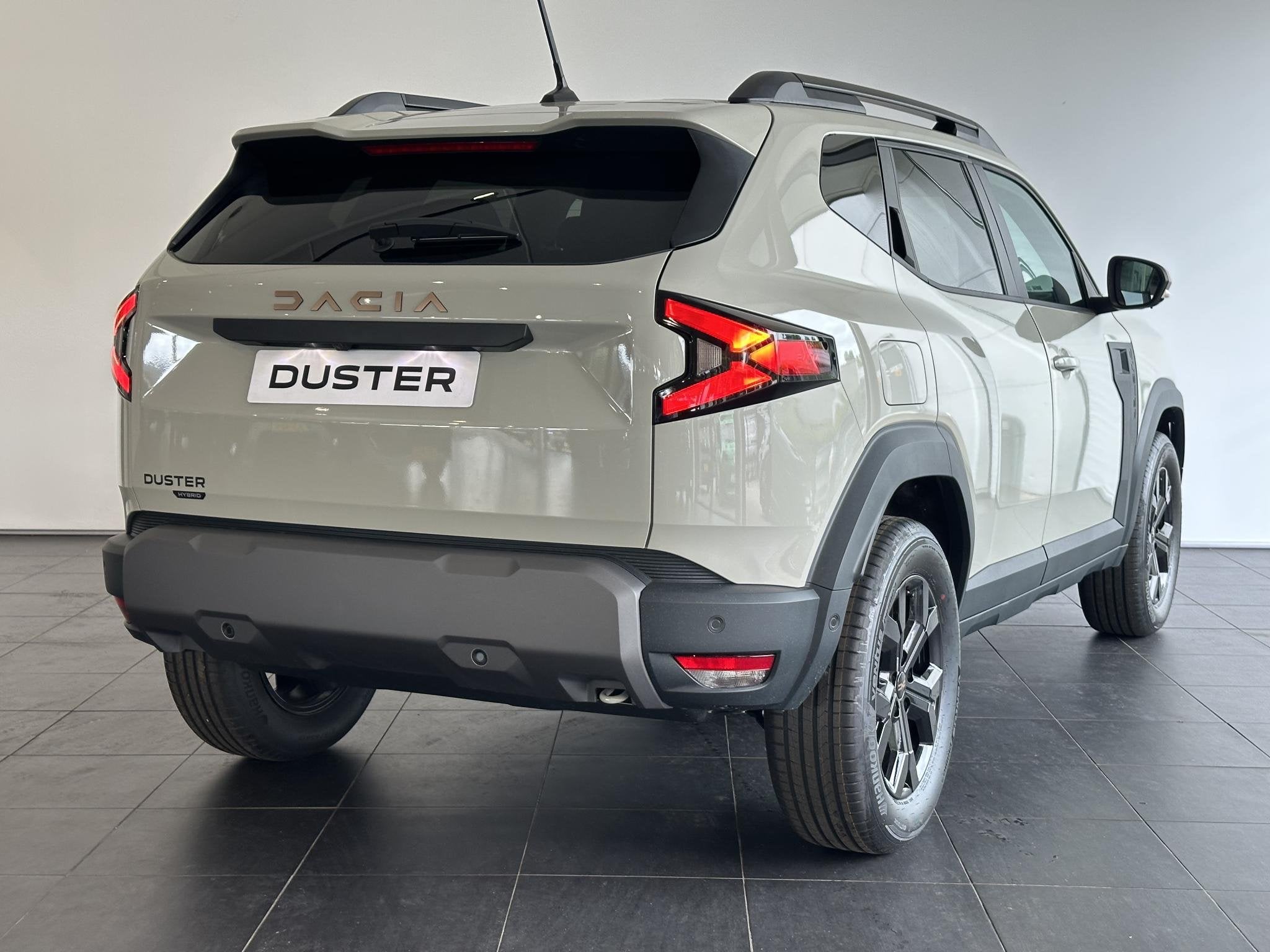 Dacia Duster 1.8 hybrid 155 extreme | Clima | Apple Carplay/, Auto's, 1789 cc, 4 cilinders, Beige, Origineel Nederlands