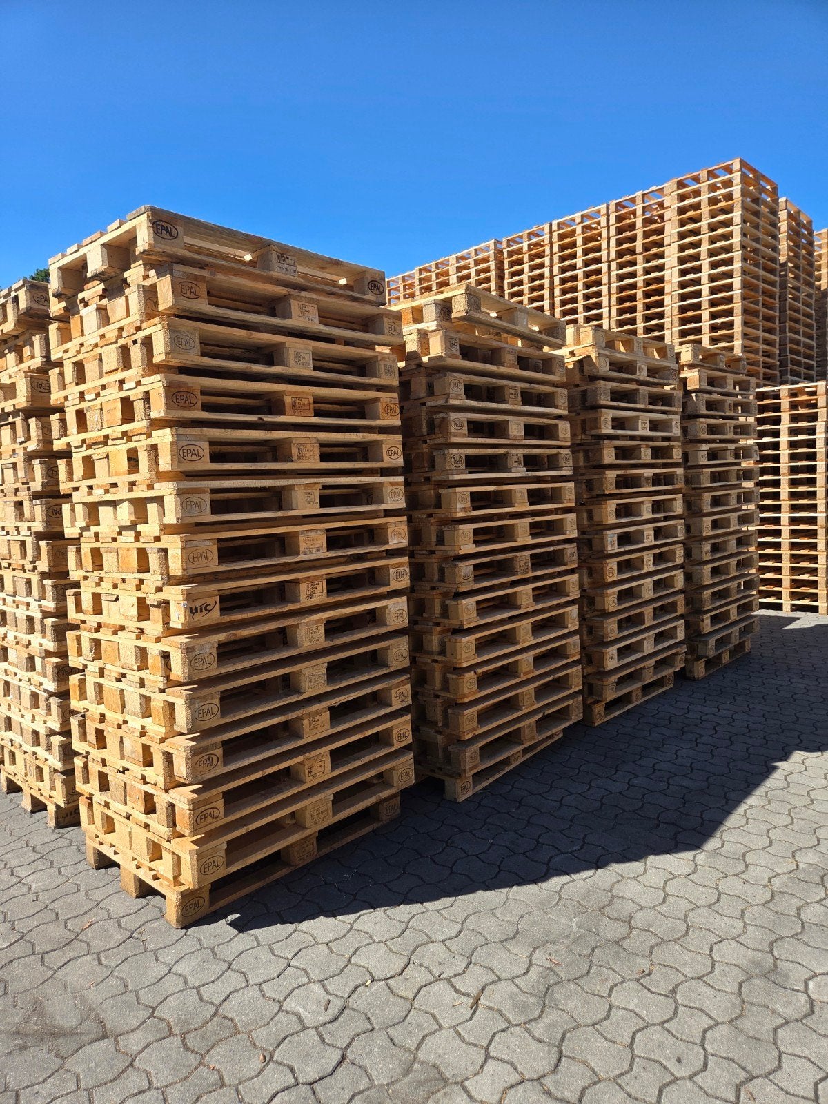 Te koop euro pallets 1e keus enkele vrachten, Ophalen of Verzenden, 50 mm of meer, Pallet, Minder dan 200 cm
